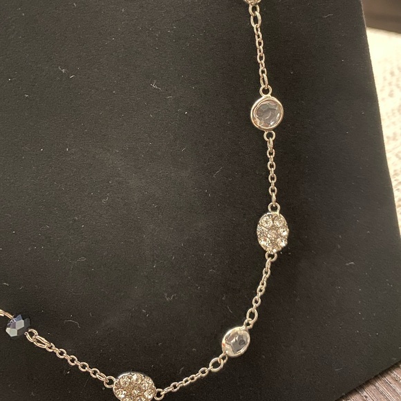 L: Navy Blue & Silver Necklace - Picture 8 of 8